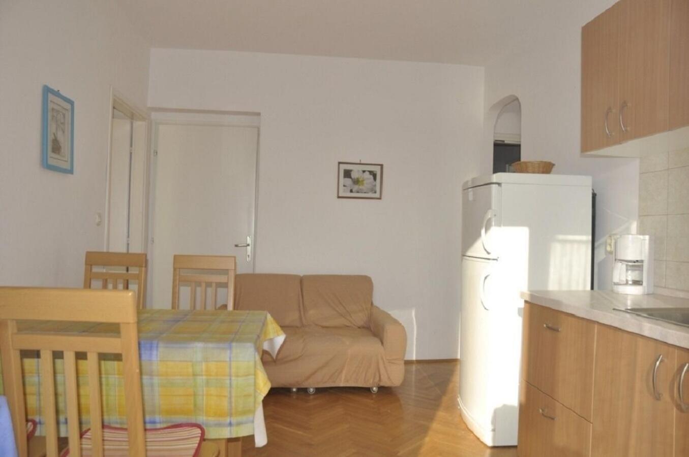 Apartments Petar - 6M From The Sea Barbat na Rabu Buitenkant foto